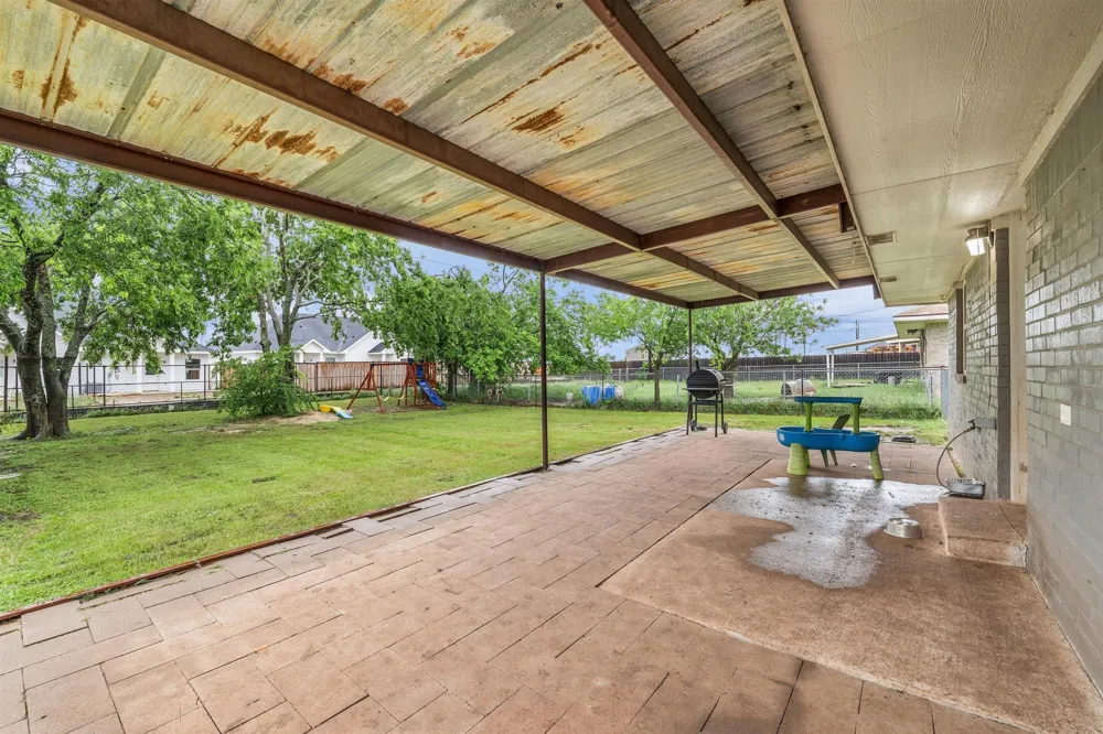 408 Little Avenue McGregor, TX 76657