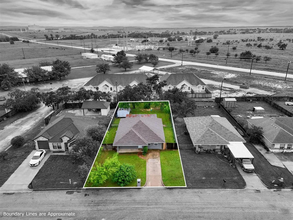408 Little Avenue McGregor, TX 76657