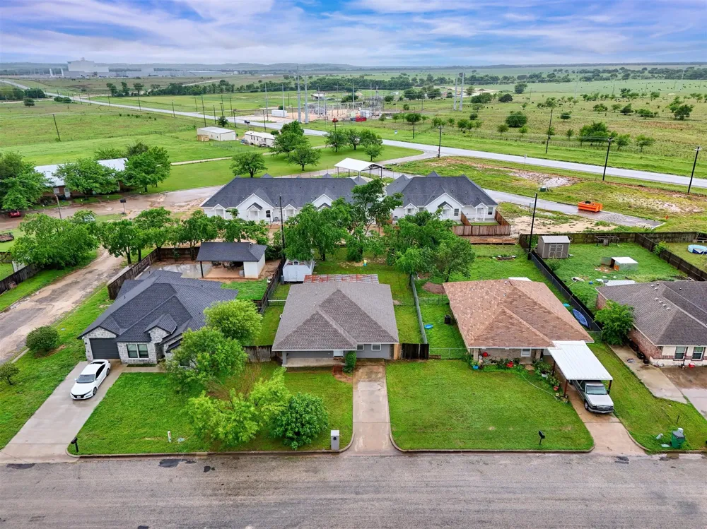 408 Little Avenue McGregor, TX 76657