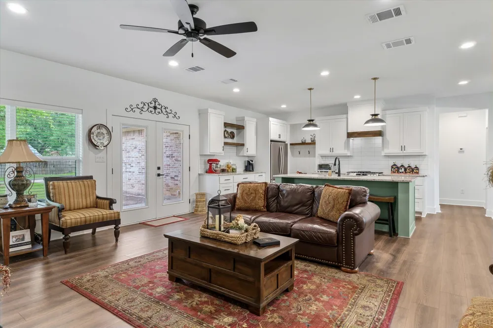 1024 Monte Carlo Grand Saline, TX 75140