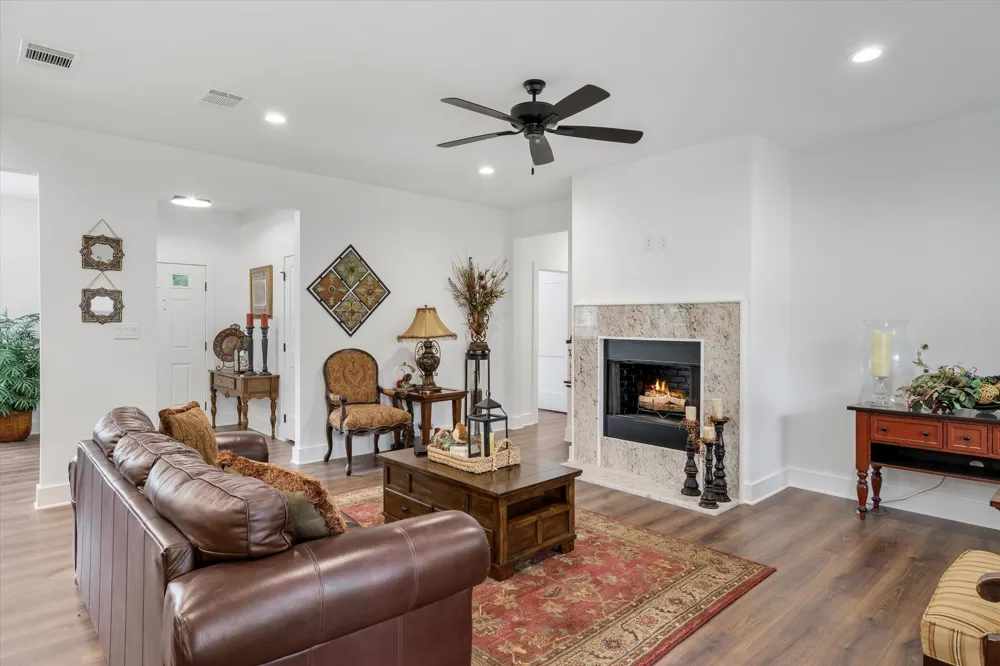 1024 Monte Carlo Grand Saline, TX 75140