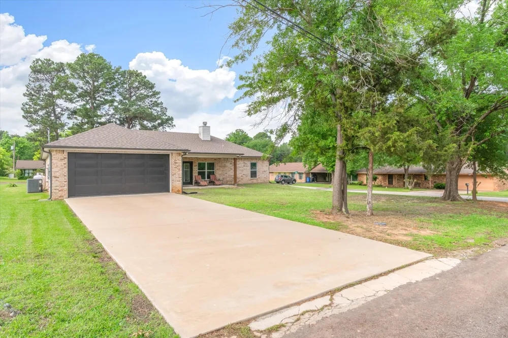 1024 Monte Carlo Grand Saline, TX 75140