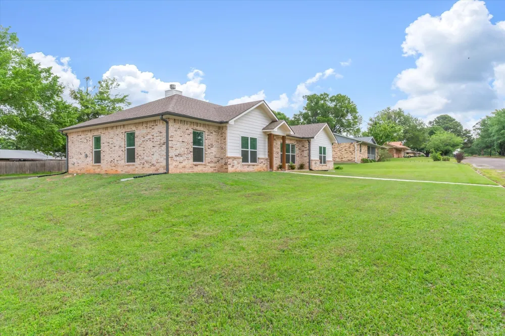 1024 Monte Carlo Grand Saline, TX 75140