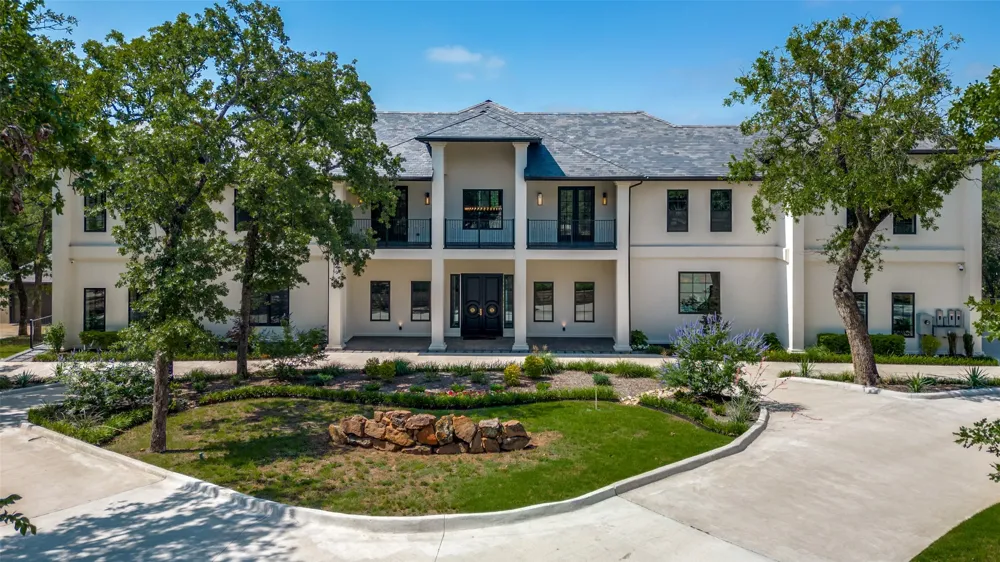 1230 Oak View Court Oak Point, TX 75068