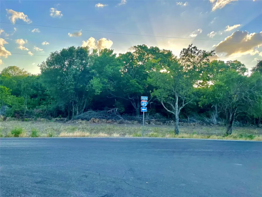 S I 45 Angus, TX 75110