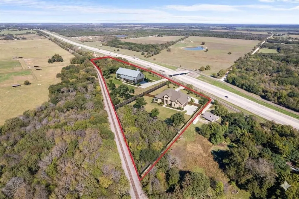 S I 45 Angus, TX 75110