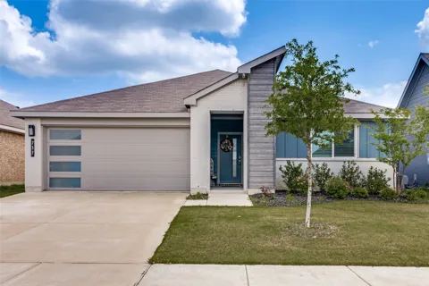 737 Trinity Park Trail