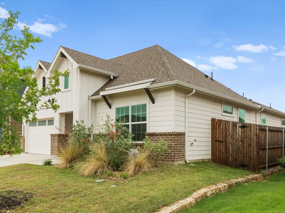 2105 Blackcap Street Denton, TX 76205