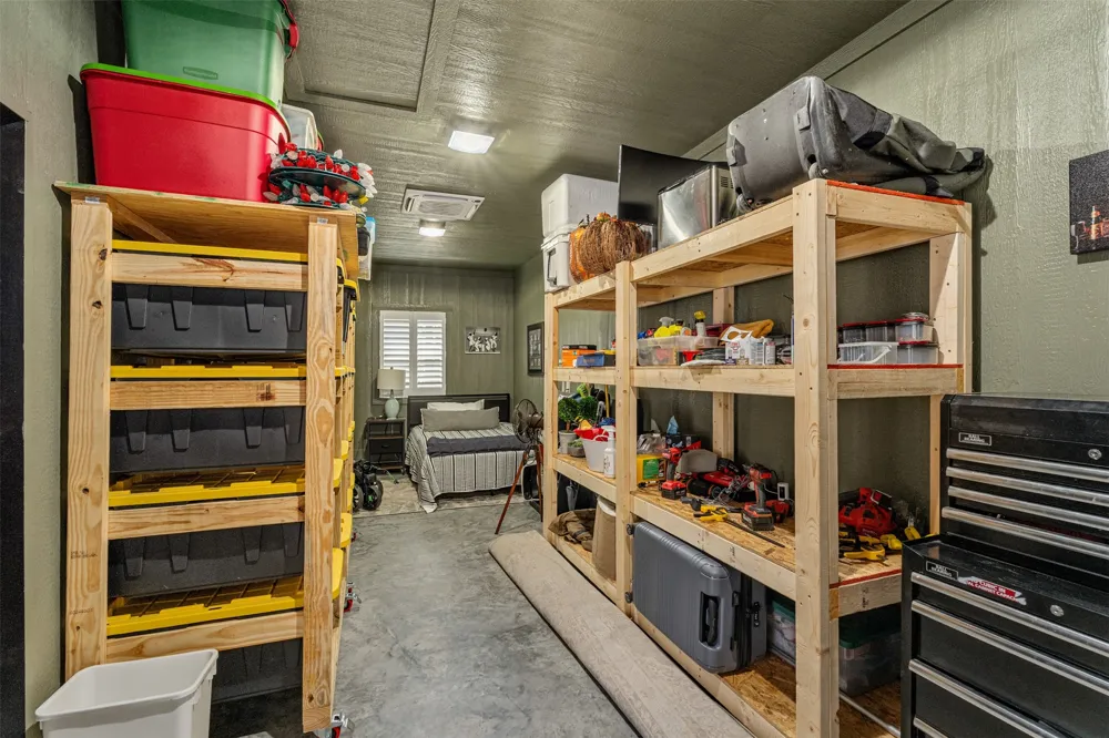 551 W Eagle Point Drive Mount Vernon, TX 75457