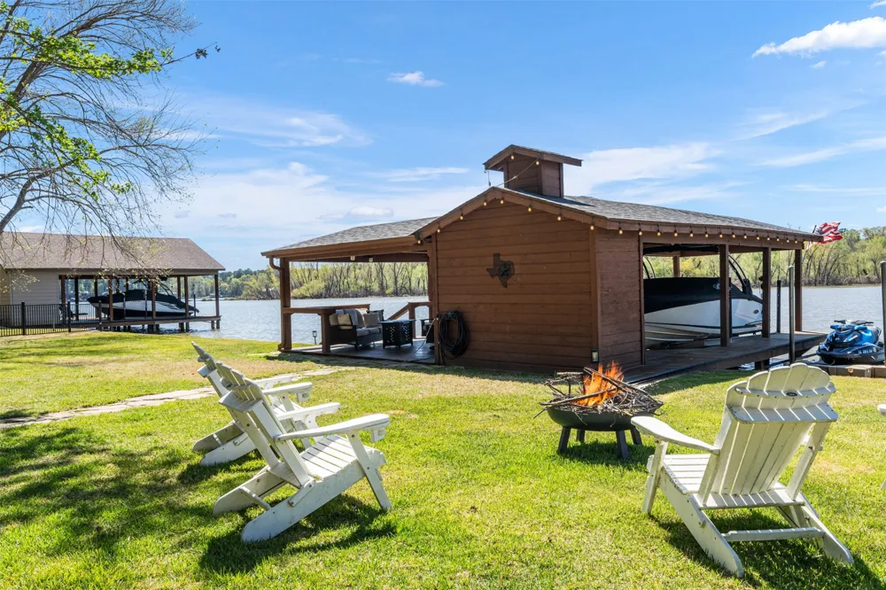 551 W Eagle Point Drive Mount Vernon, TX 75457