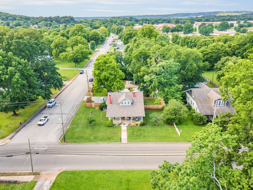 601 N Main St Mount Pleasant, TN 38474