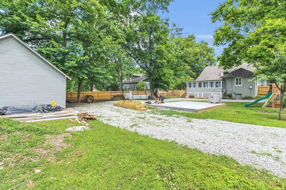 601 N Main St Mount Pleasant, TN 38474