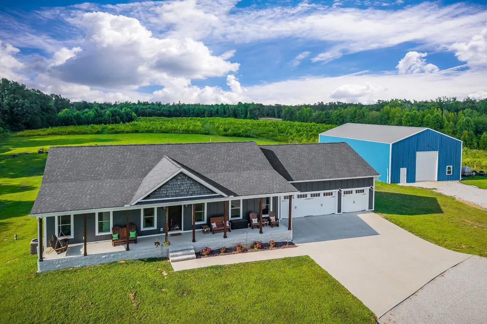 5931 Buffalo Valley Rd Baxter, TN 38544