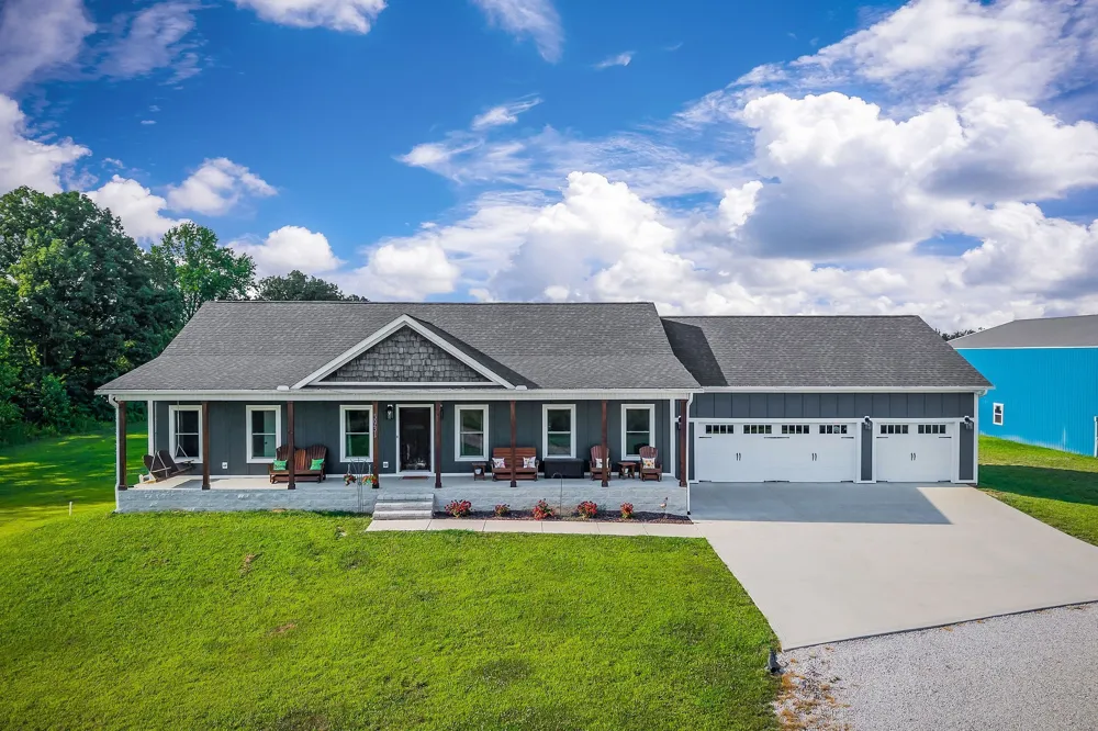 5931 Buffalo Valley Rd Baxter, TN 38544