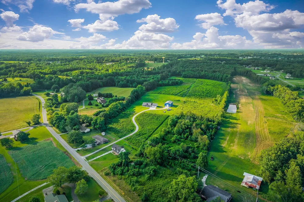 5931 Buffalo Valley Rd Baxter, TN 38544