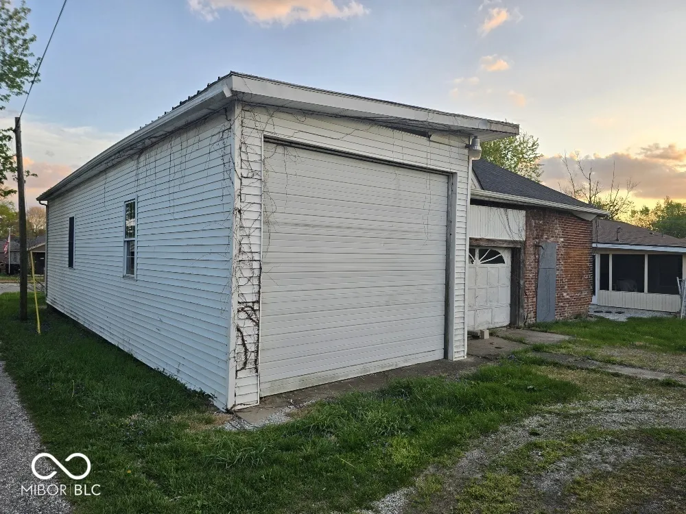 714 W Monroe Street Alexandria, IN 46001