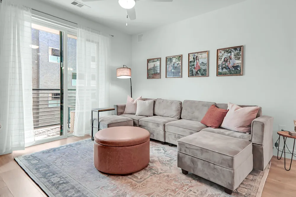 1701 Simond Avenue #304 Austin, TX 78723
