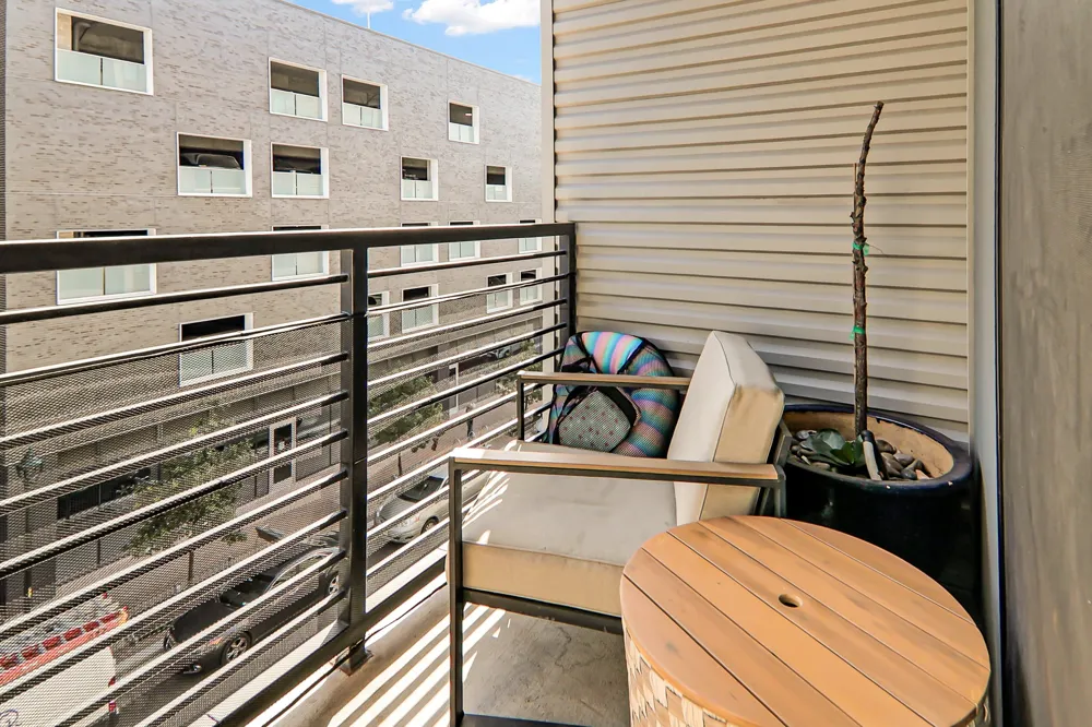 1701 Simond Avenue #304 Austin, TX 78723
