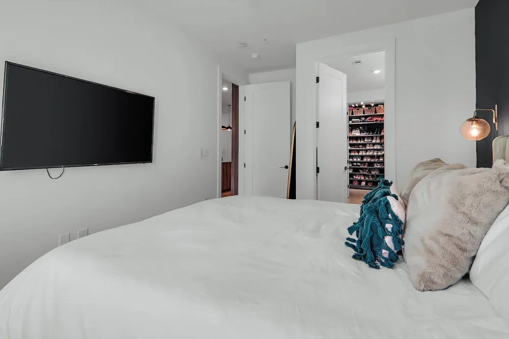 1701 Simond Avenue #304 Austin, TX 78723