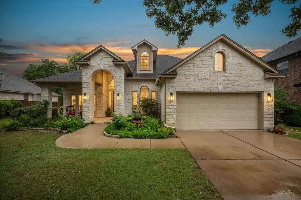 11704 Via Grande Drive