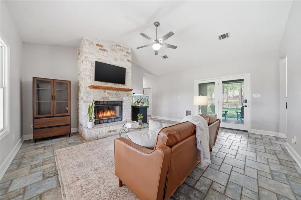 20326 Fm 969 #5 Webberville, TX 78653