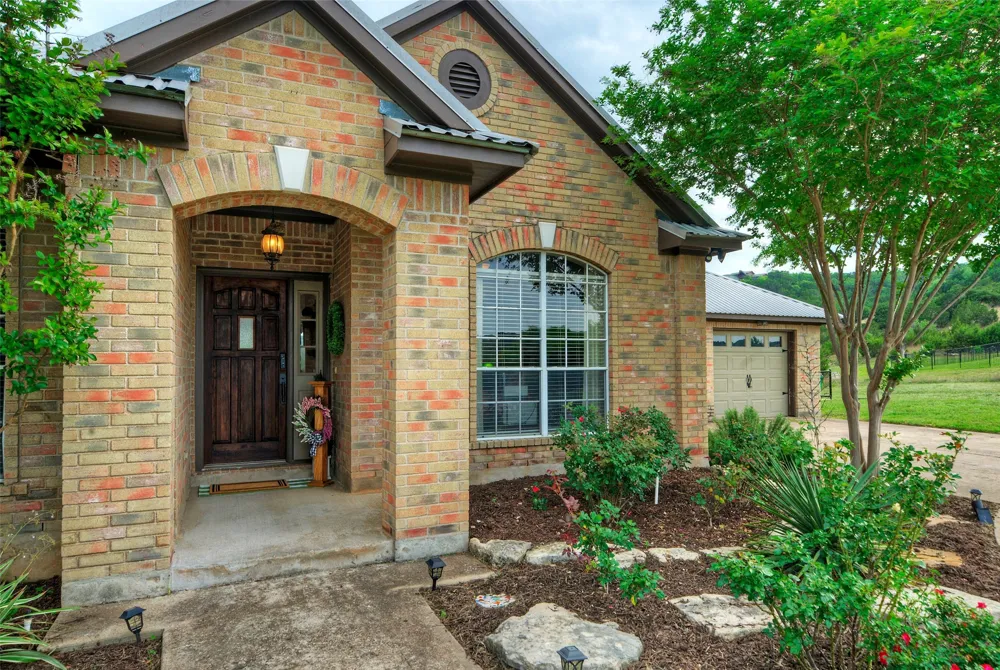 511 Chaneys Crossing Bertram, TX 78605