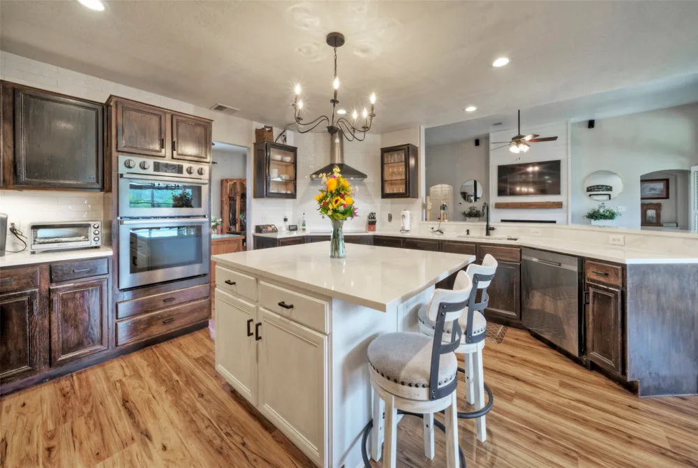 511 Chaneys Crossing Bertram, TX 78605