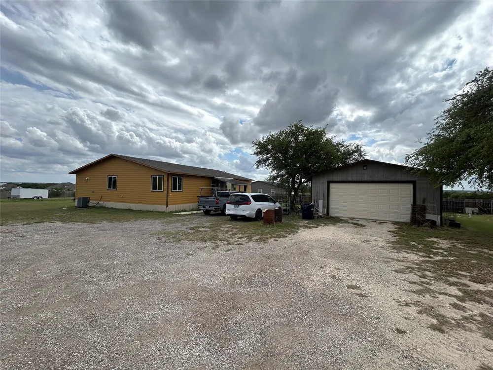 205 Montrose Drive Liberty Hill, TX 78642