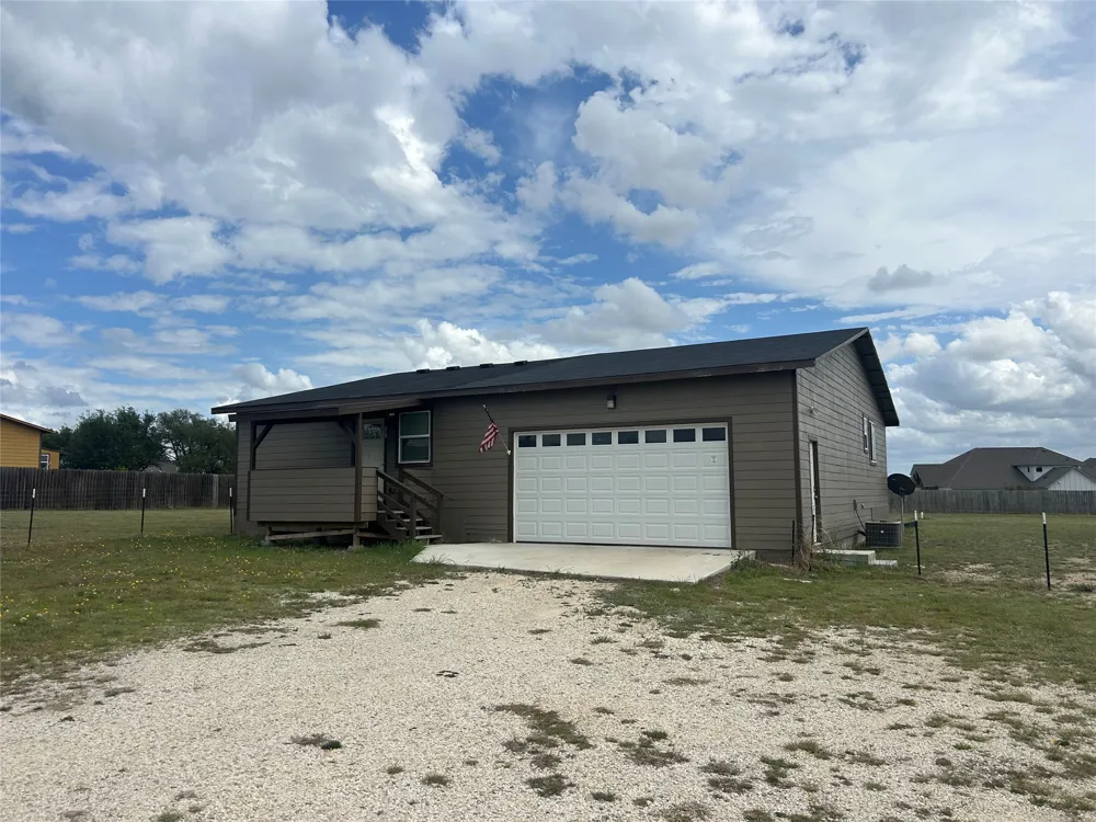 205 Montrose Drive Liberty Hill, TX 78642