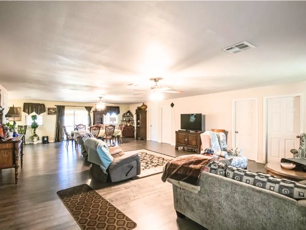 205 Montrose Drive Liberty Hill, TX 78642