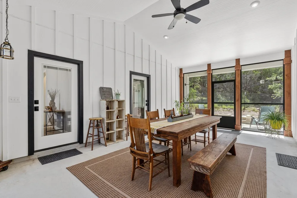 631 Lakeside Drive Wimberley, TX 78676