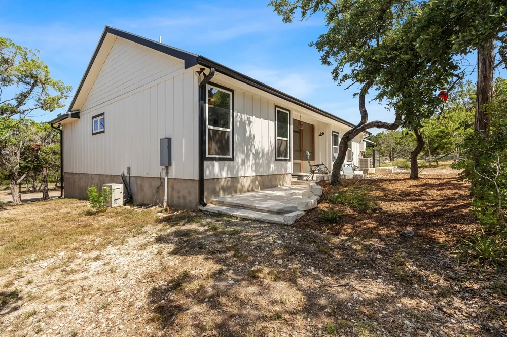 631 Lakeside Drive Wimberley, TX 78676