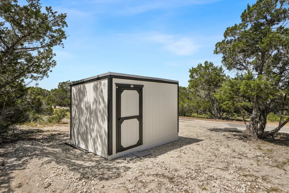 631 Lakeside Drive Wimberley, TX 78676