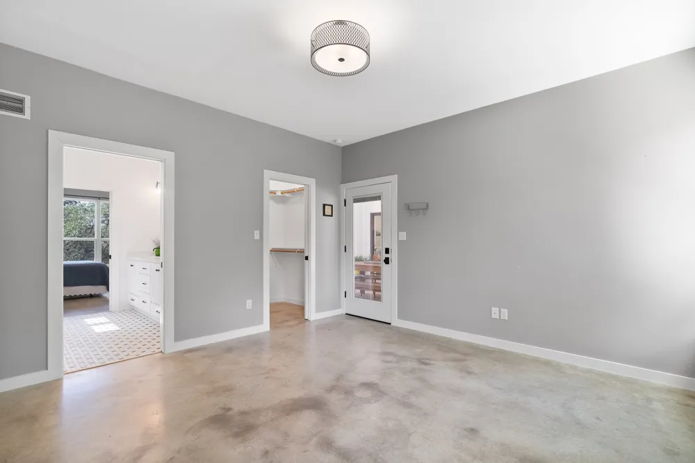 631 Lakeside Drive Wimberley, TX 78676