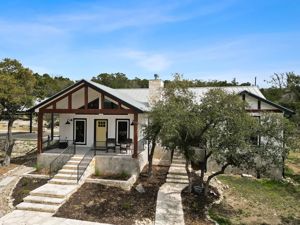631 Lakeside Drive Wimberley, TX 78676