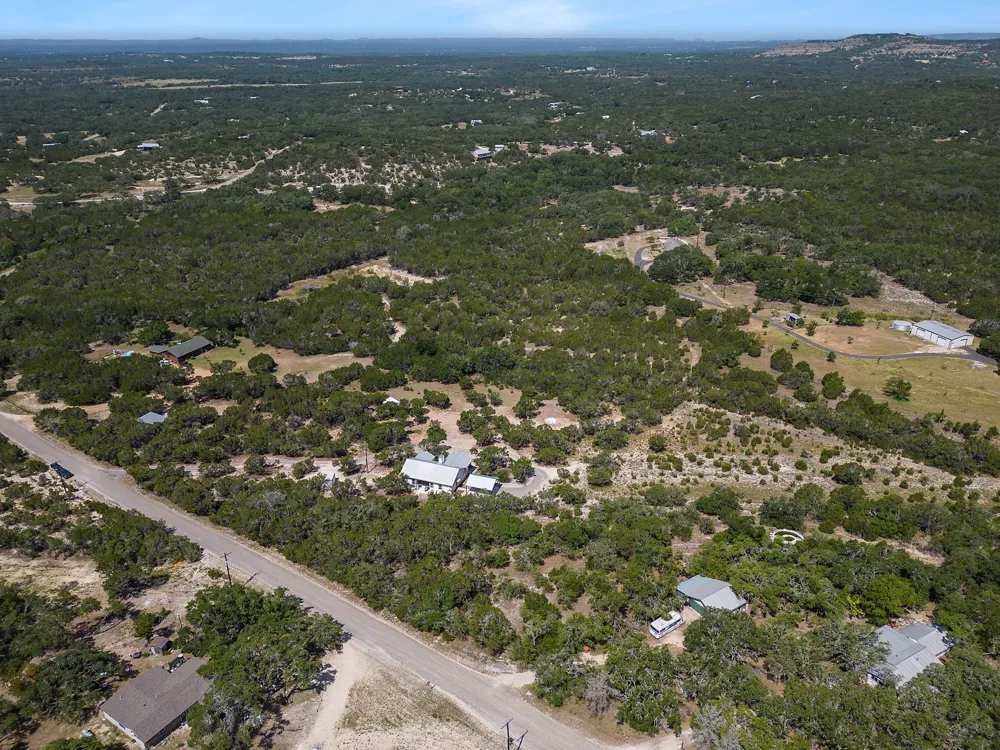 631 Lakeside Drive Wimberley, TX 78676