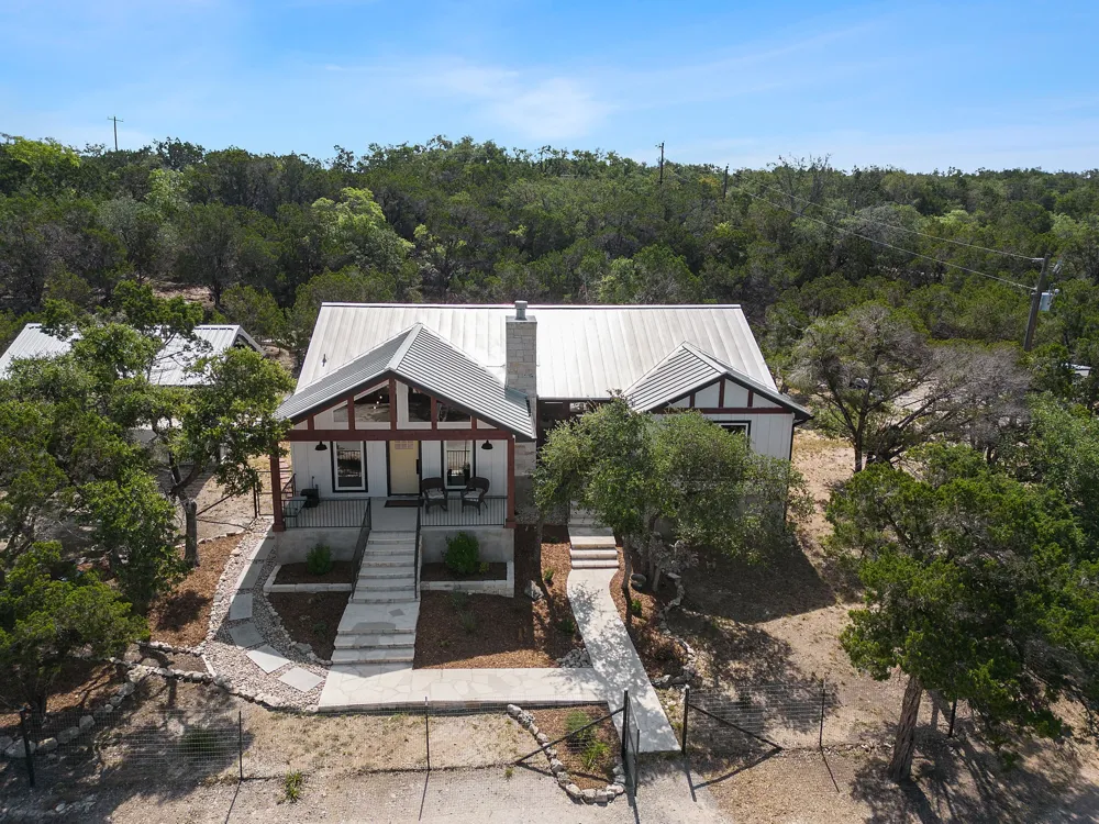 631 Lakeside Drive Wimberley, TX 78676