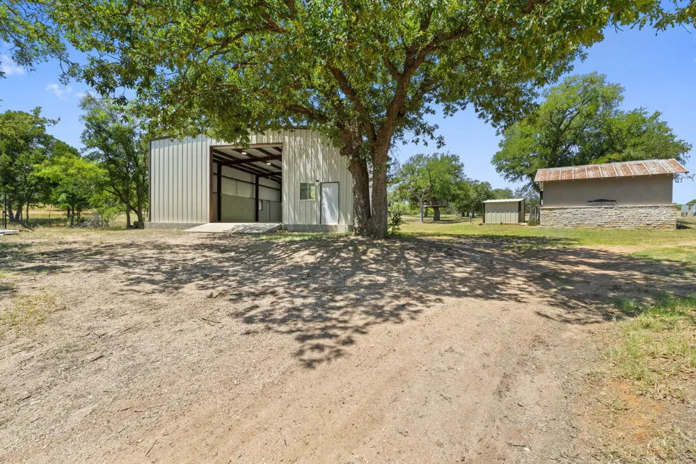 1450 Fm 2342 Kingsland, TX 78639