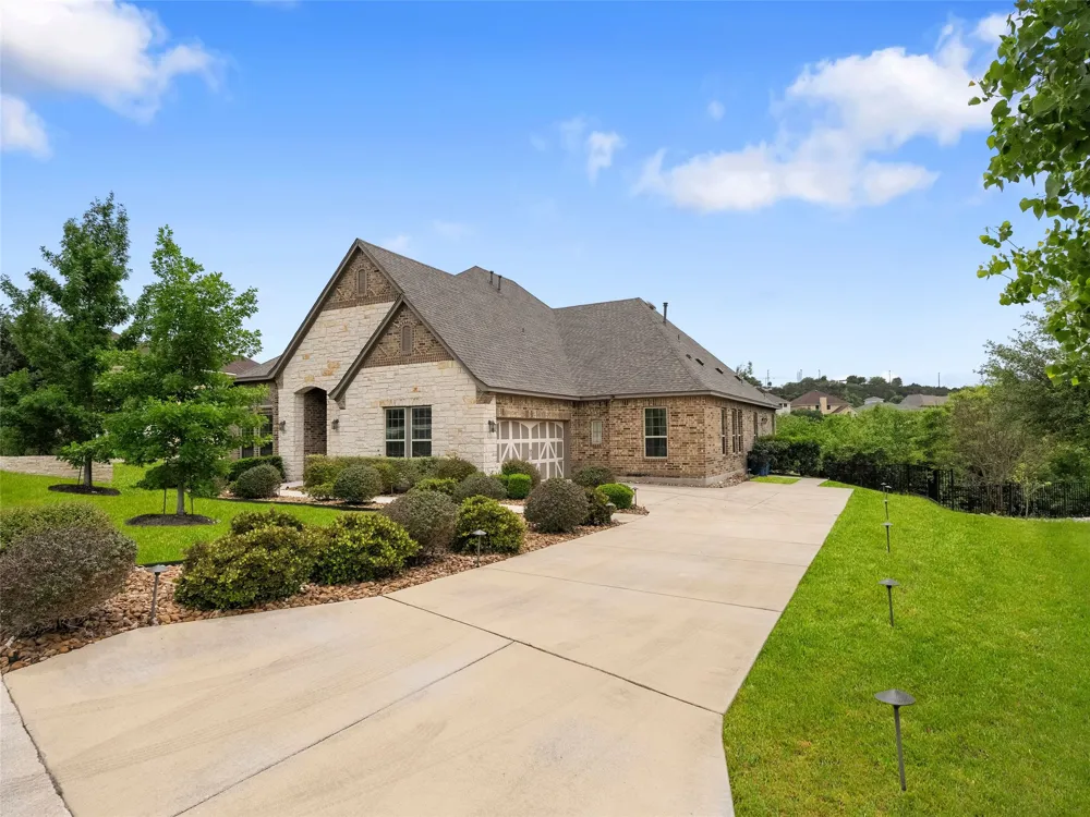 18003 Resort View San Antonio, TX 78255