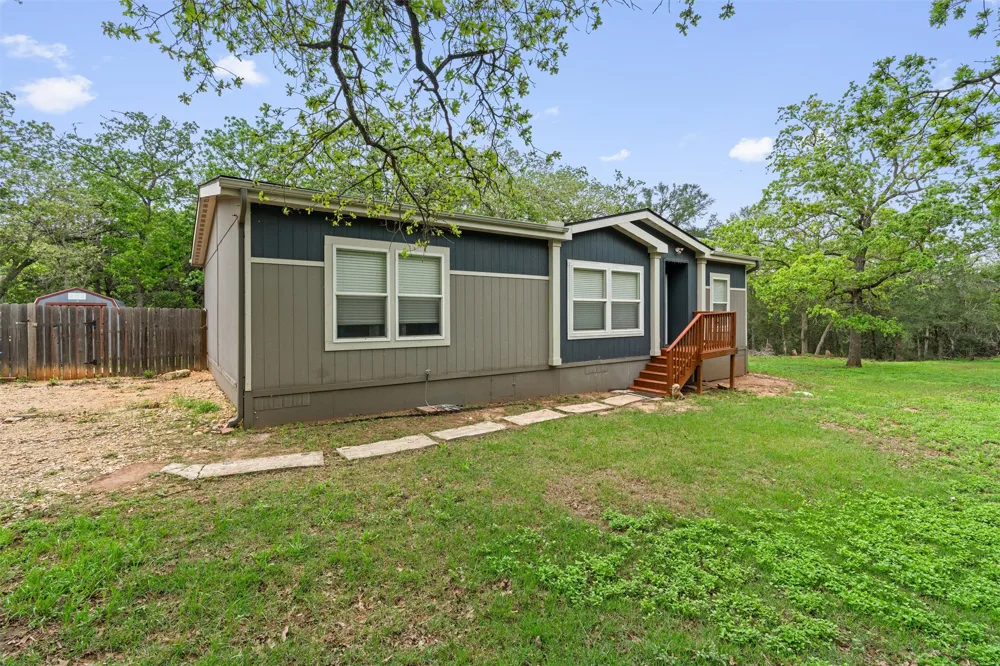 137 Scarlet Harts Lane Dale, TX 78616