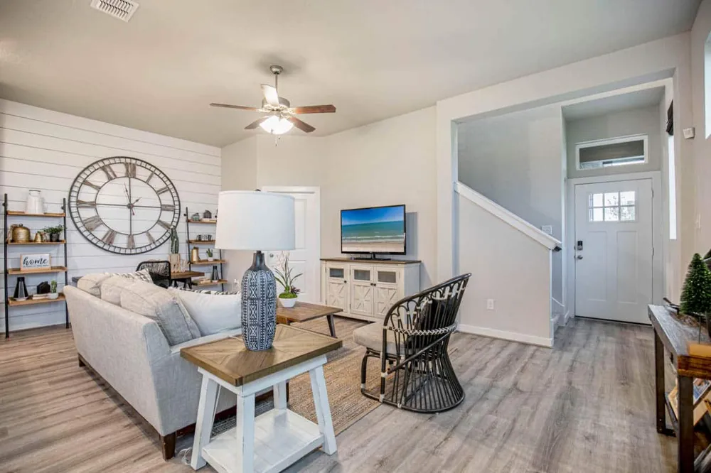 213 Flora Springs Cove Liberty Hill, TX 78642