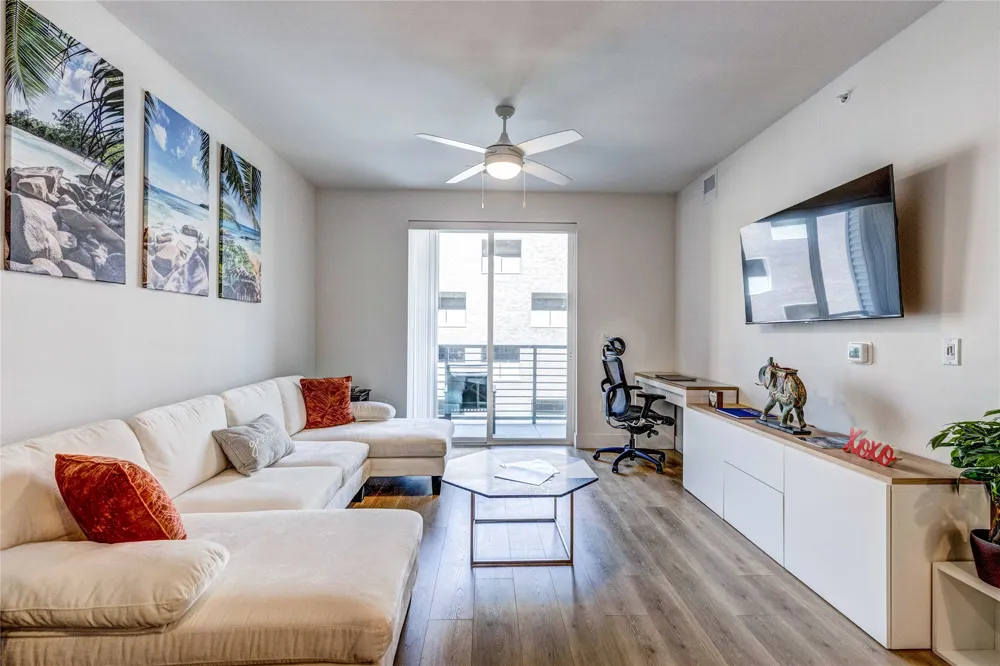 1701 Simond Avenue #301 Austin, TX 78723