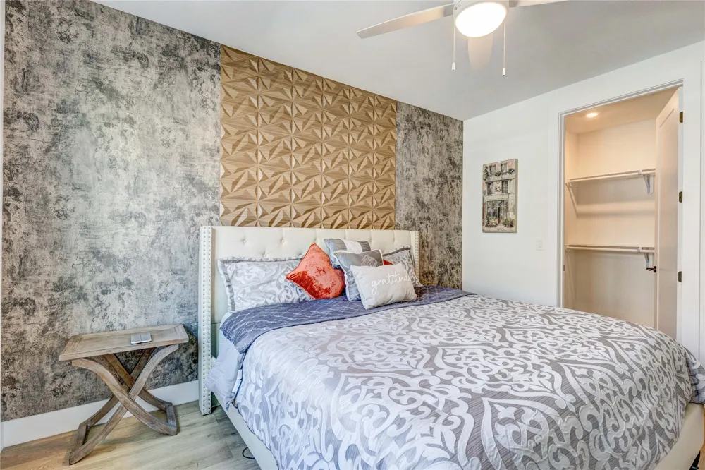 1701 Simond Avenue #301 Austin, TX 78723