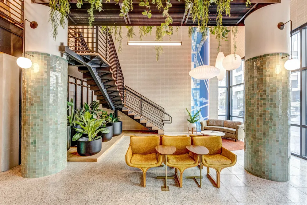 1701 Simond Avenue #301 Austin, TX 78723
