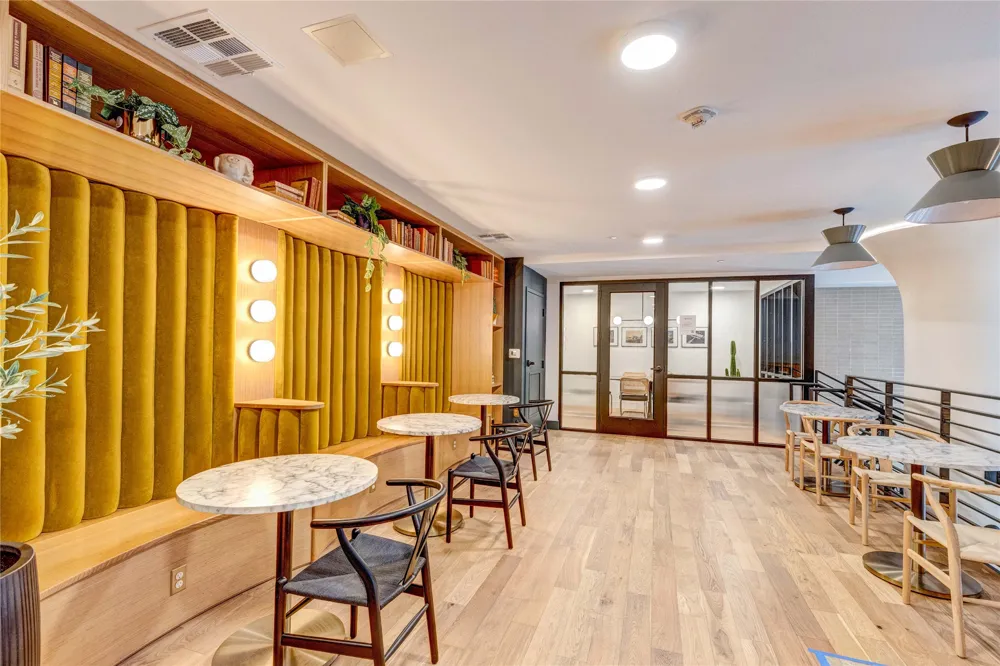 1701 Simond Avenue #301 Austin, TX 78723