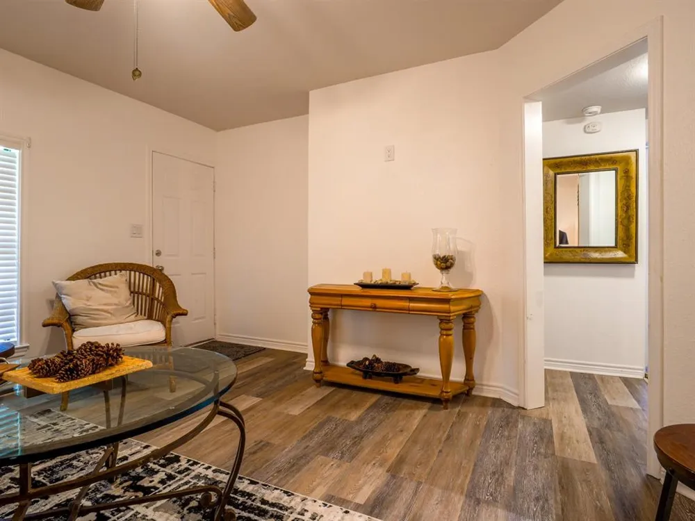 103 Avenue Q Avenue Johnson City, TX 78636