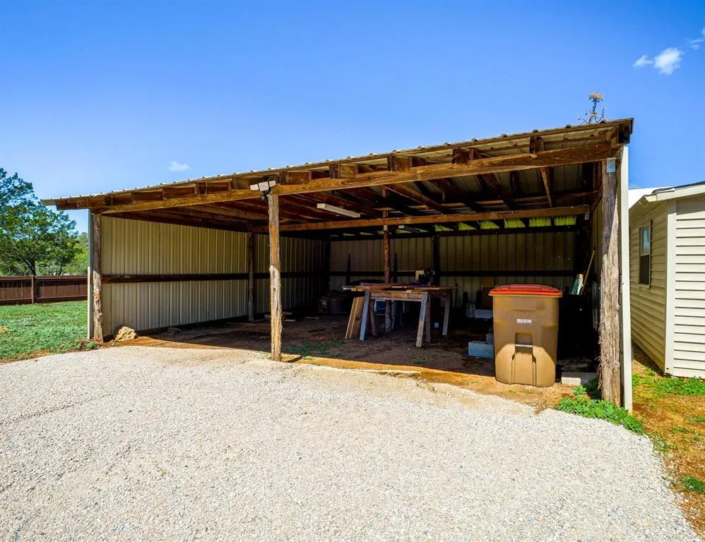 103 Avenue Q Avenue Johnson City, TX 78636