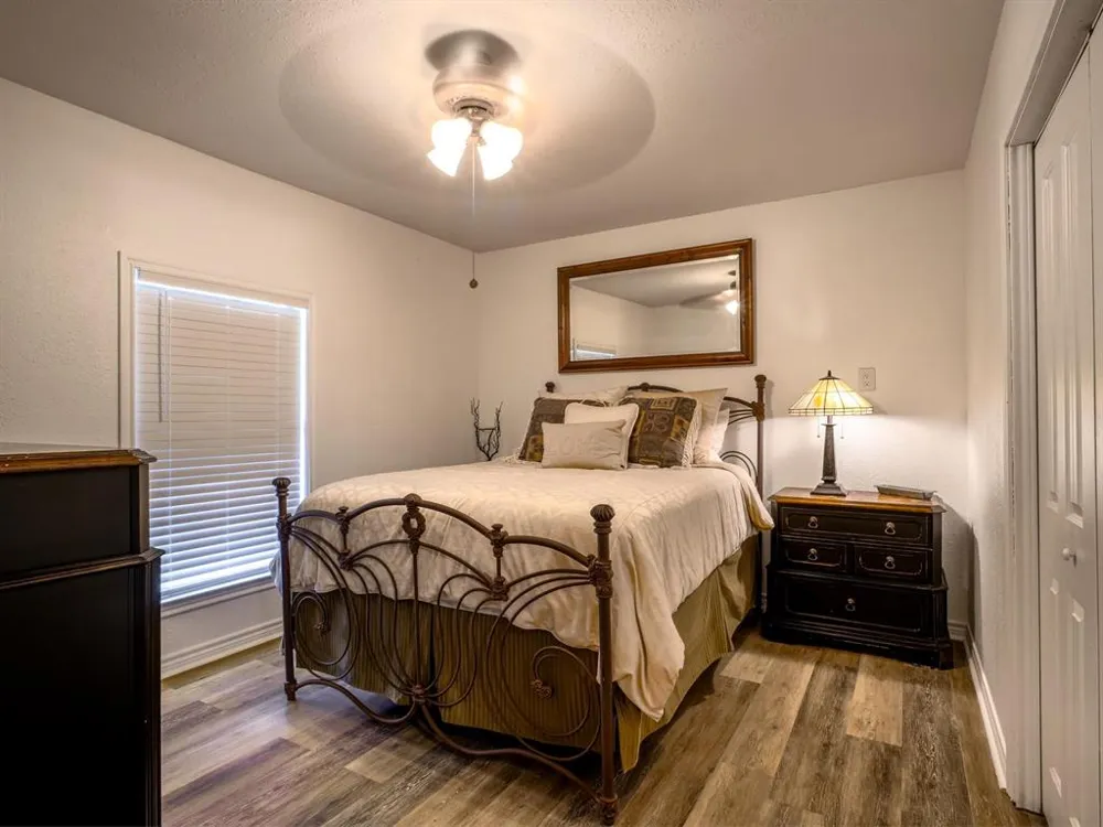 103 Avenue Q Avenue Johnson City, TX 78636