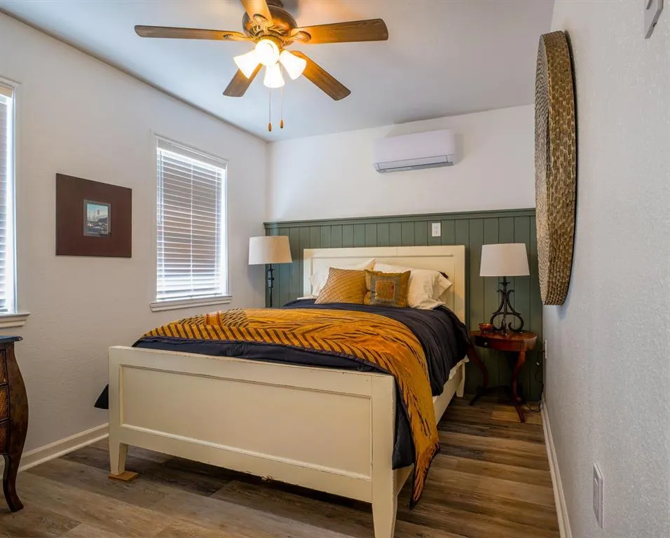 103 Avenue Q Avenue Johnson City, TX 78636