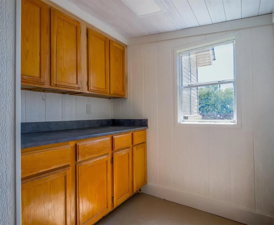 103 Avenue Q Avenue Johnson City, TX 78636